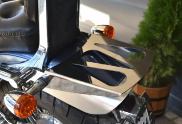 Zadní nosič zavazadel pro originální opěradlo pro Suzuki Intruder VS1400 - klasický