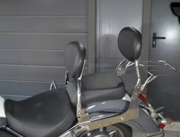 MOTON - Opěrka řidiče s regulací sklonu pro Suzuki Intruder VL 1500 od roku 2012 a výše