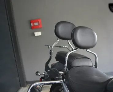 MOTON - Opěrka řidiče s regulací sklonu pro Suzuki Intruder VL 1500 od roku 2012 a výše