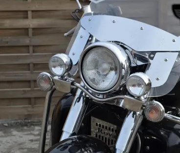 MOTON - Rampa na přídavná světla + světla pro YAMAHA Royal Star XVZ 1300