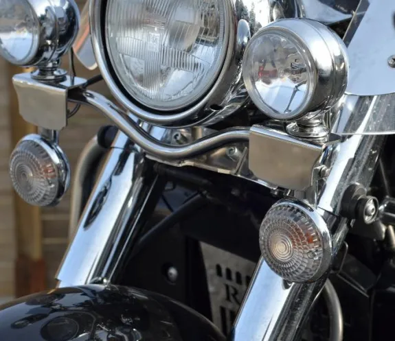 MOTON - Rampa na přídavná světla + LED světla pro YAMAHA Royal Star XVZ 1300