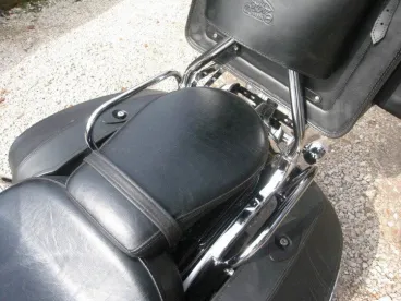 Chromovaná madla spolujezdce pro Yamaha XVS 1900 Midnight Star / Stratoliner / Roadliner