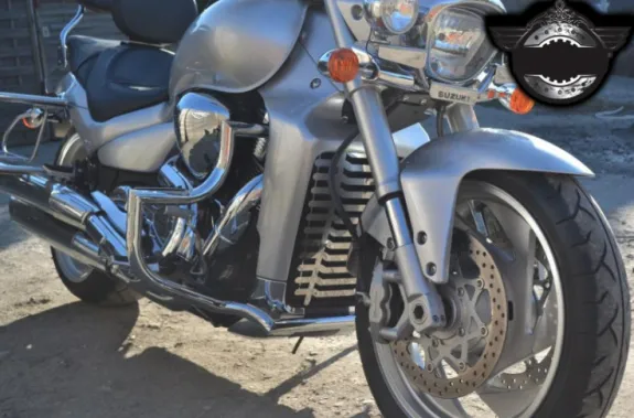 MOTON - Přední padací rám s předkopy pro motocykly Suzuki VZR 1800R / M109R Boulevard